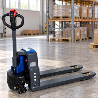 Miljøillustration af SKP1800E elektrisk palleløfter i et lyst lager